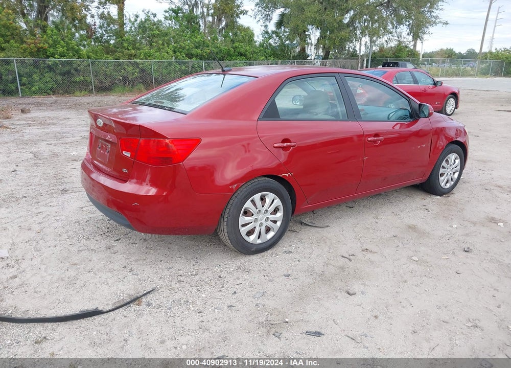 2011 KIA FORTE EX VIN: KNAFU4A25B5398993