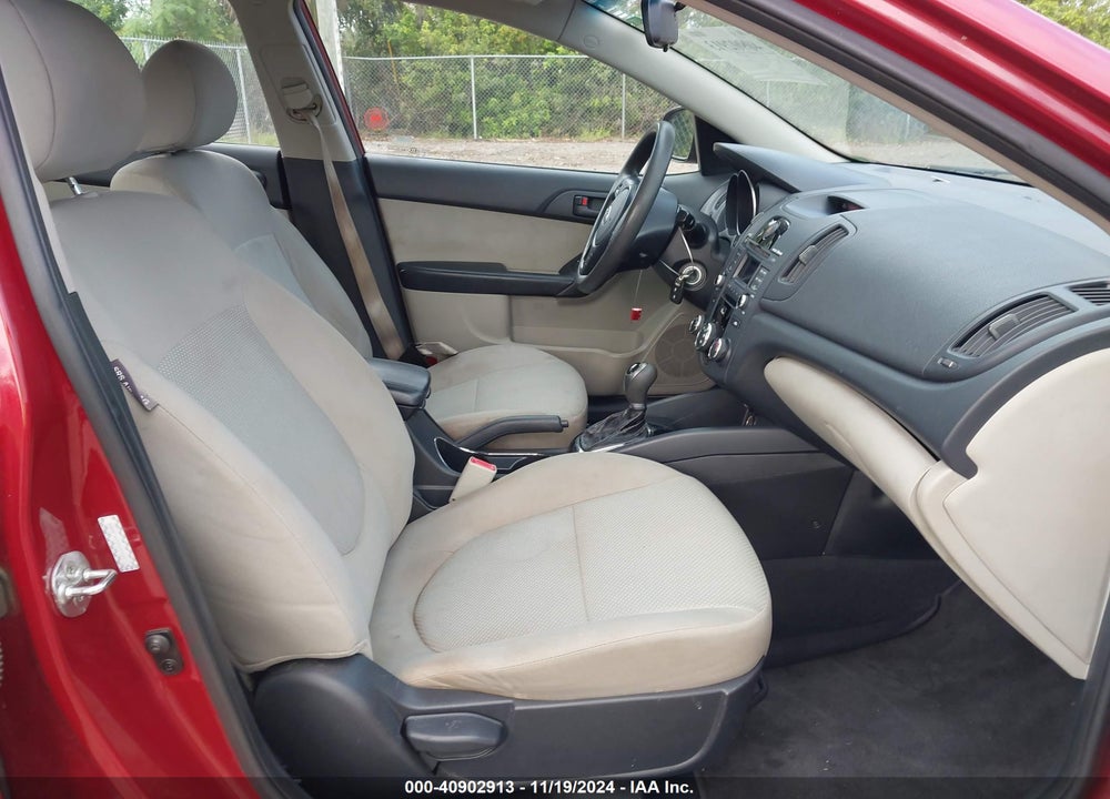 2011 KIA FORTE EX VIN: KNAFU4A25B5398993