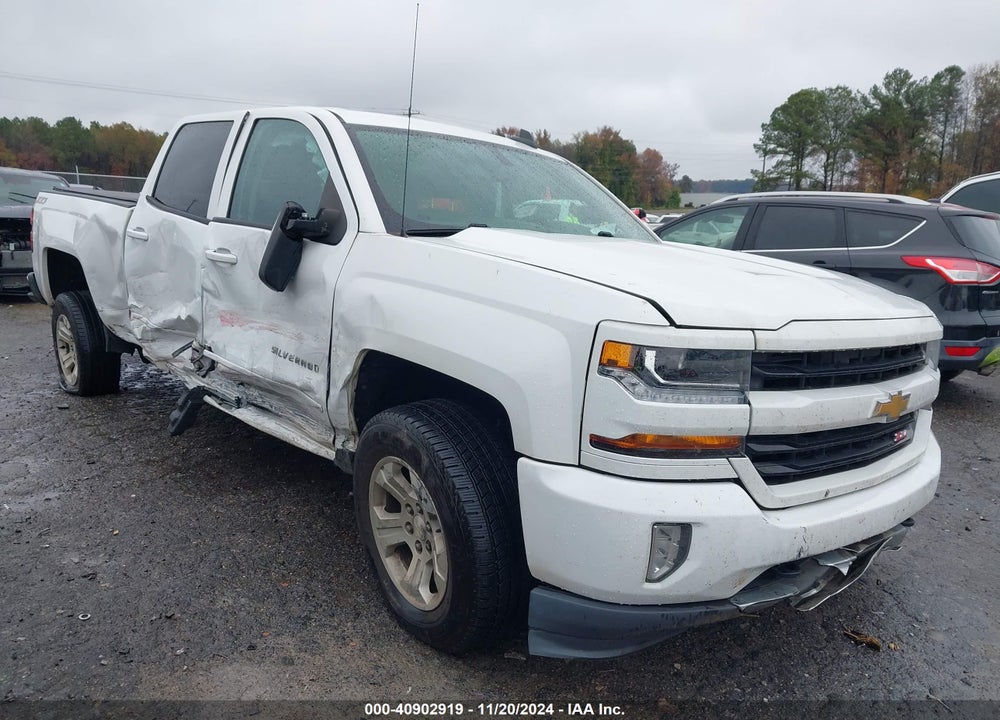 2017 CHEVROLET SILVERADO 1500 2LT VIN: 1GCUKREC2HF223118