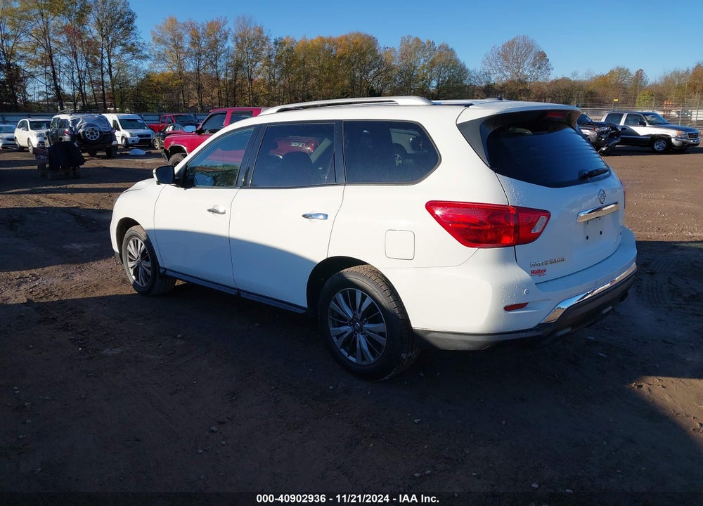 2018 NISSAN PATHFINDER SL VIN: 5N1DR2MM8JC623412