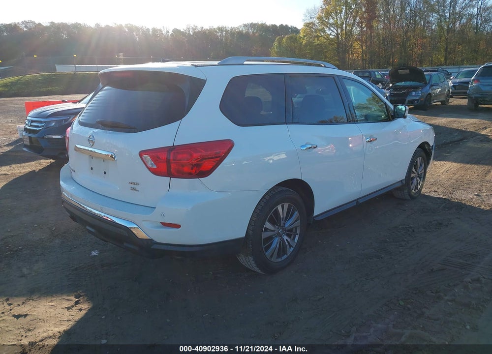 2018 NISSAN PATHFINDER SL VIN: 5N1DR2MM8JC623412