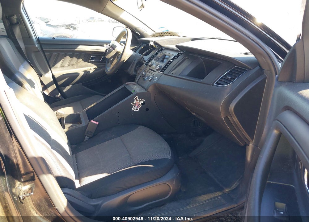 2013 FORD POLICE INTERCEPTOR VIN: 1FAHP2M80DG105800