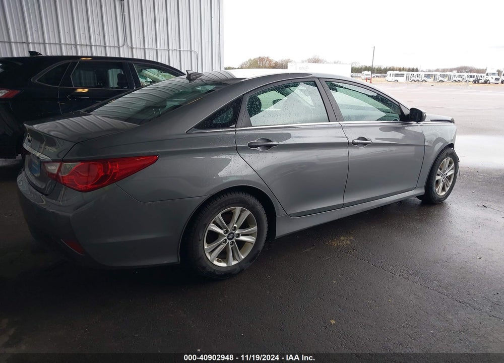 2014 HYUNDAI SONATA GLS VIN: 5NPEB4AC3EH821684