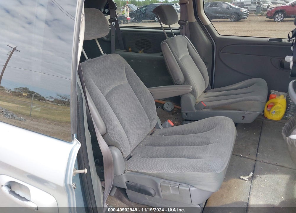 2005 DODGE GRAND CARAVAN SXT VIN: 2D4GP44L05R492034