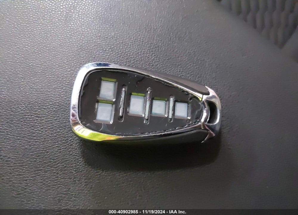2019 CHEVROLET EQUINOX LT VIN: 3GNAXUEV4KL395826