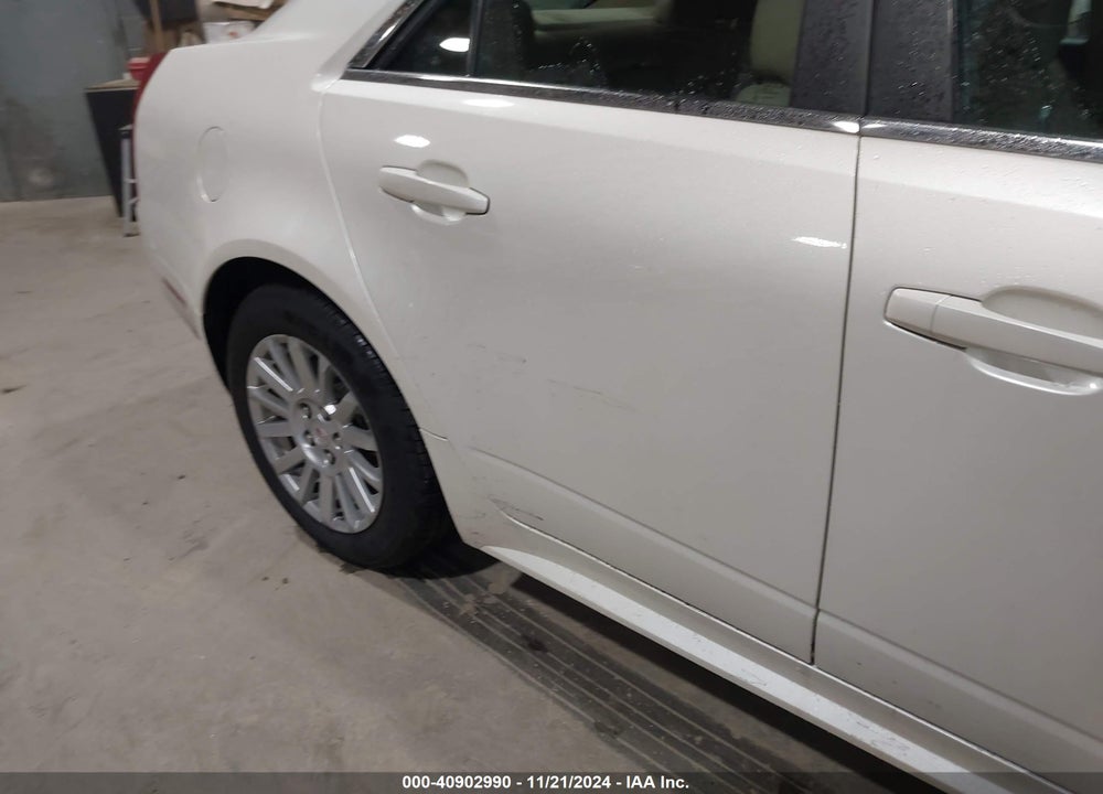 2011 CADILLAC CTS LUXURY VIN: 1G6DG5EY7B0124152