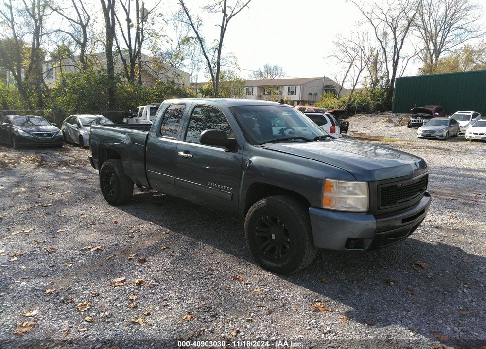 2011 CHEVROLET SILVERADO 1500 LT VIN: 1GCRCSE04BZ281608
