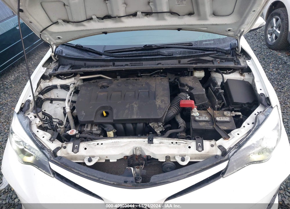 2018 TOYOTA COROLLA XSE VIN: 5YFBURHE9JP844353