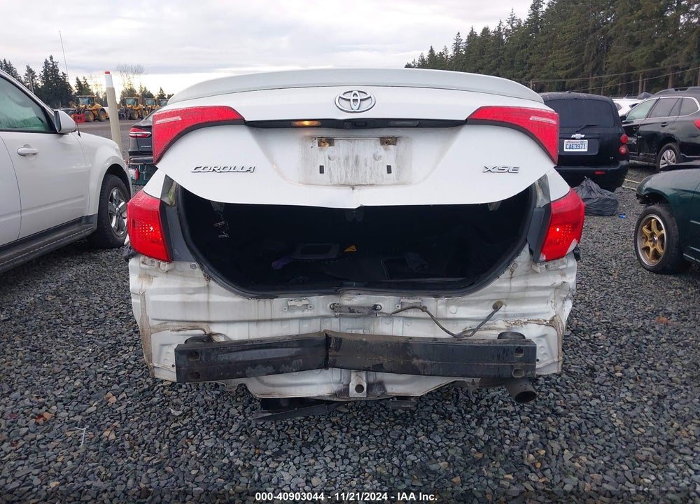 2018 TOYOTA COROLLA XSE VIN: 5YFBURHE9JP844353