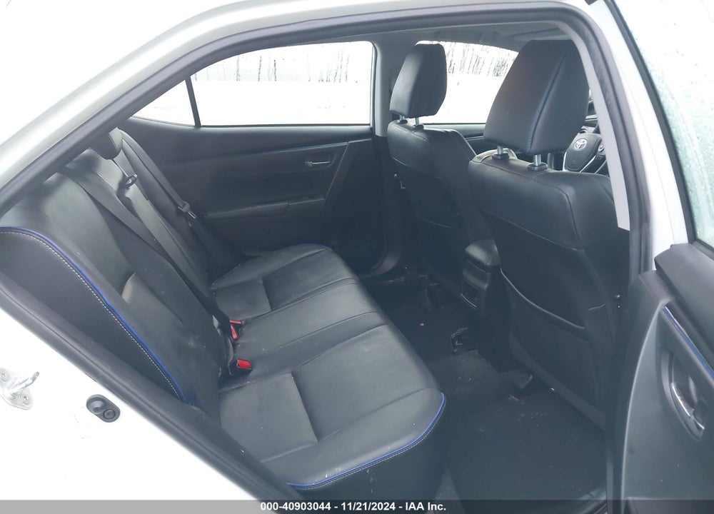 2018 TOYOTA COROLLA XSE VIN: 5YFBURHE9JP844353