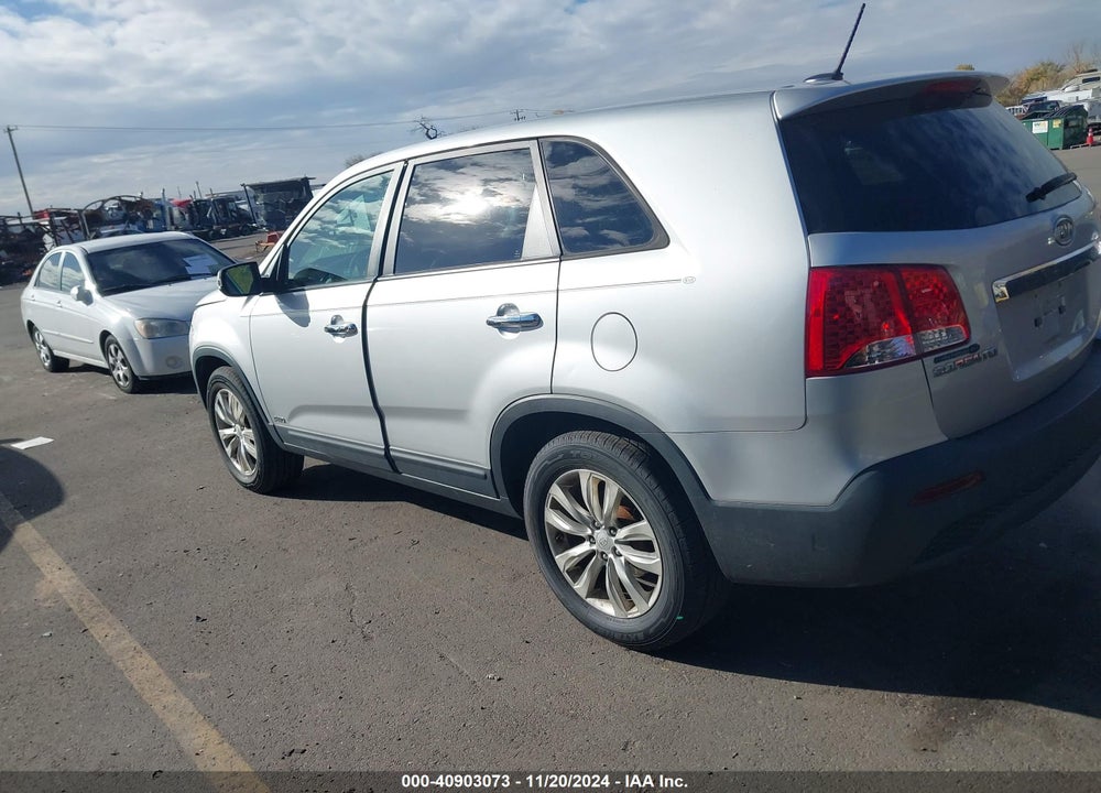 2011 KIA SORENTO EX V6 VIN: 5XYKUDA25BG003929