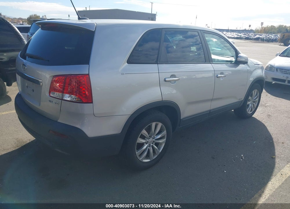 2011 KIA SORENTO EX V6 VIN: 5XYKUDA25BG003929