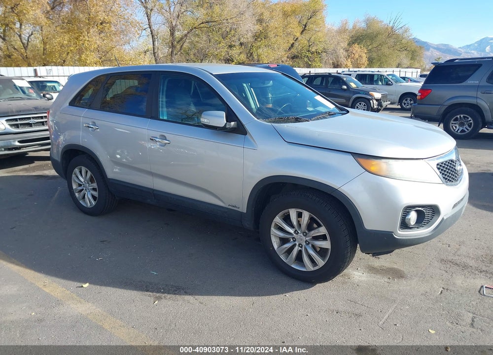 2011 KIA SORENTO EX V6 VIN: 5XYKUDA25BG003929