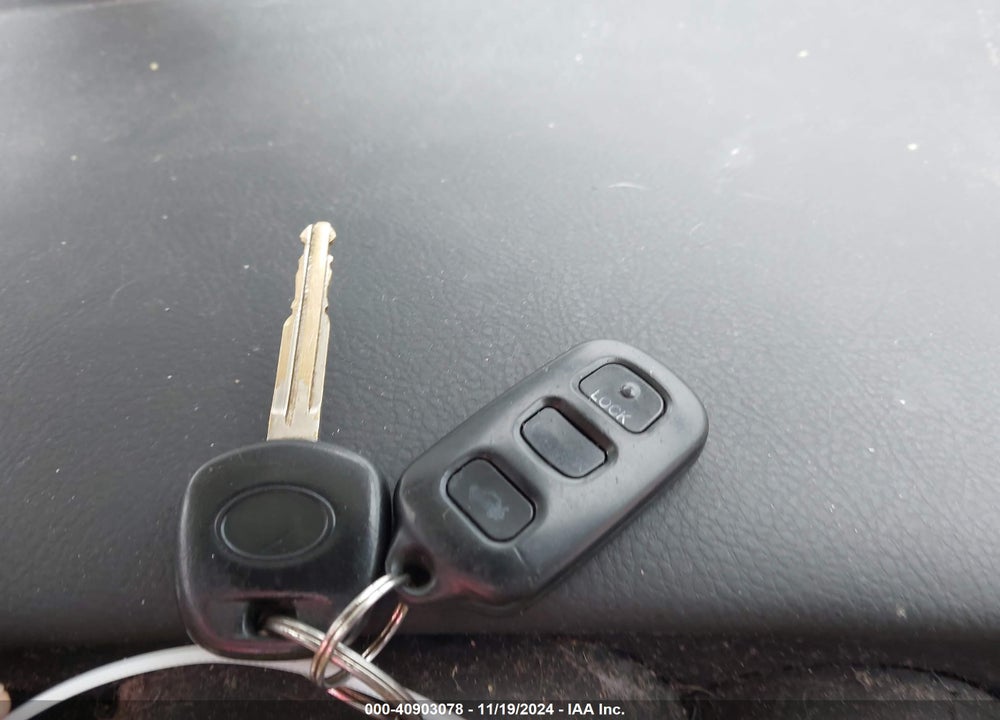 2006 TOYOTA MATRIX/XR VIN: 2T1KR32E66C556580