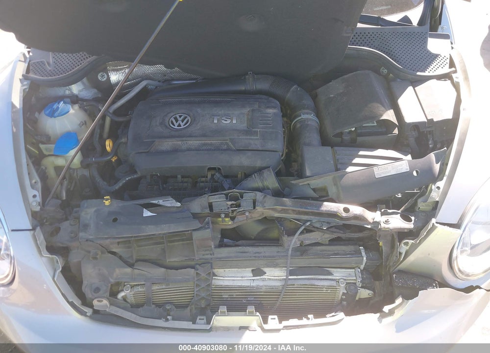 2015 VOLKSWAGEN BEETLE 1.8T VIN: 3VWJ07AT1FM639089
