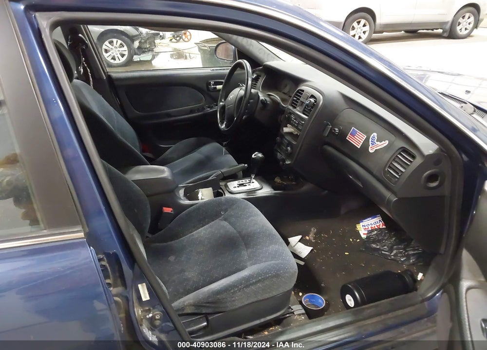 2004 HYUNDAI SONATA VIN: KMHWF25S64A044806