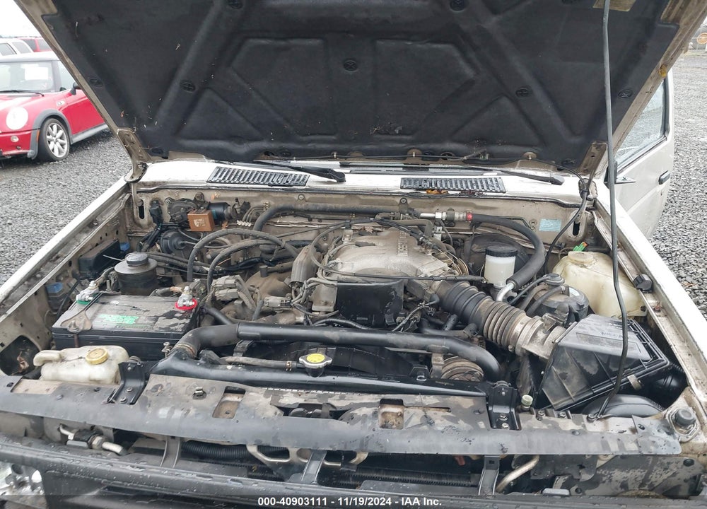 1994 NISSAN PATHFINDER LE/SE/XE VIN: JN8HD17Y7RW203815
