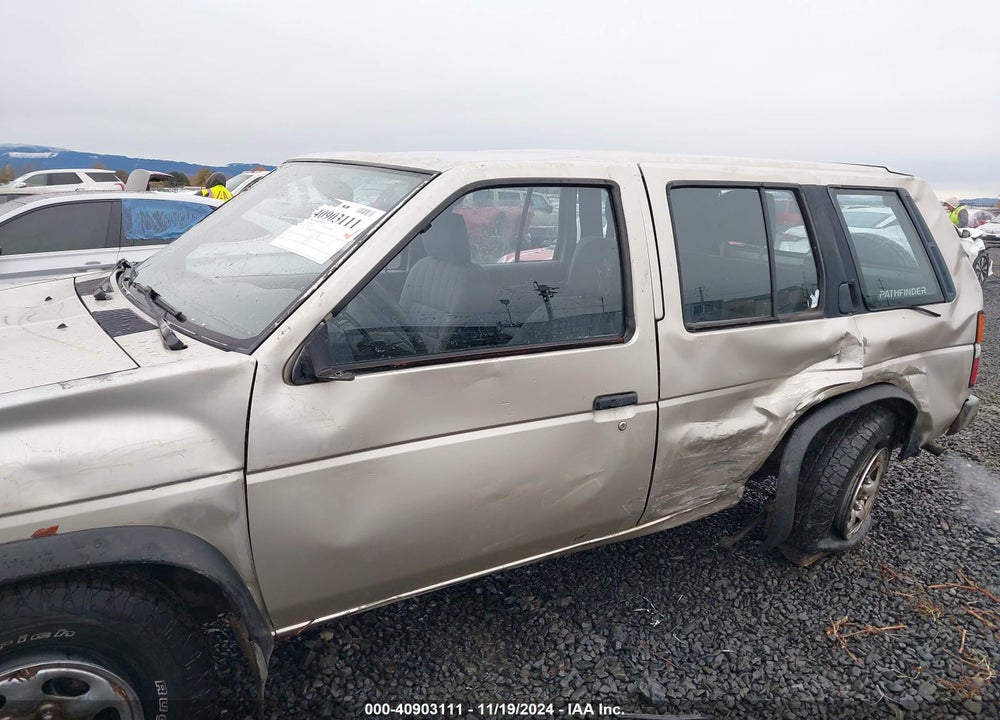 1994 NISSAN PATHFINDER LE/SE/XE VIN: JN8HD17Y7RW203815
