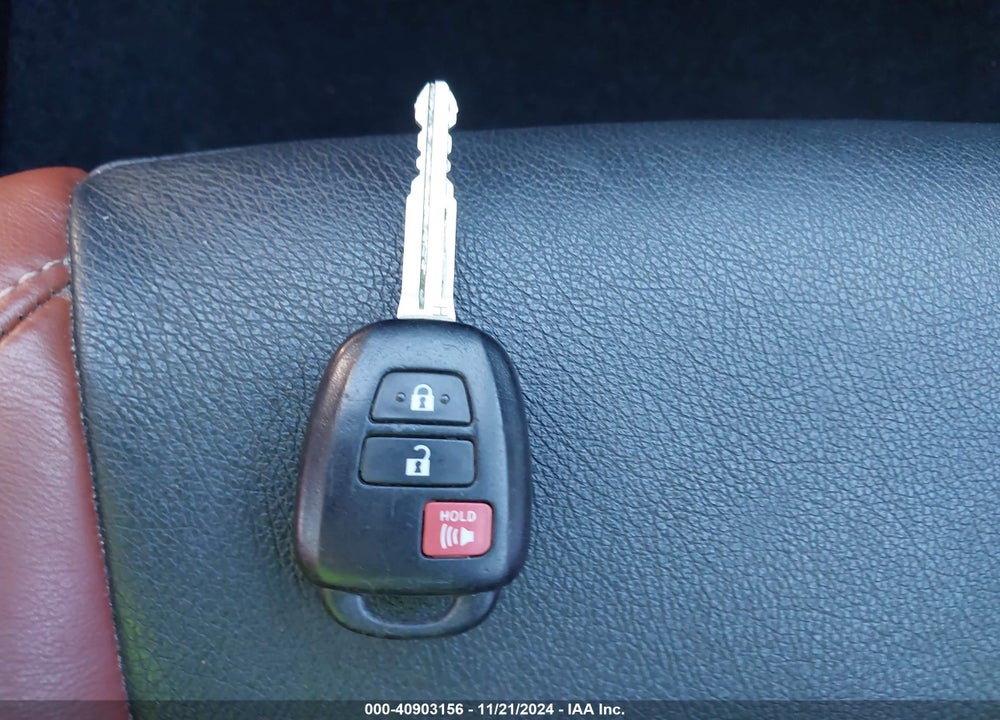 2015 TOYOTA RAV4 XLE VIN: 2T3RFREV3FW250433