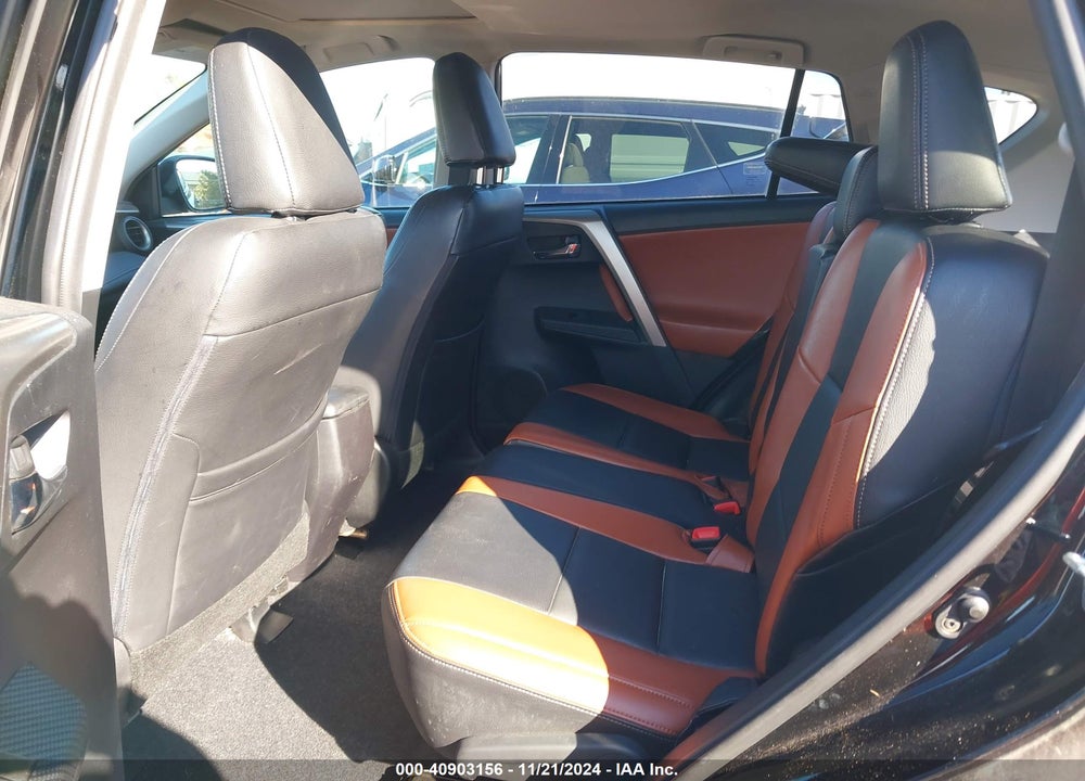 2015 TOYOTA RAV4 XLE VIN: 2T3RFREV3FW250433