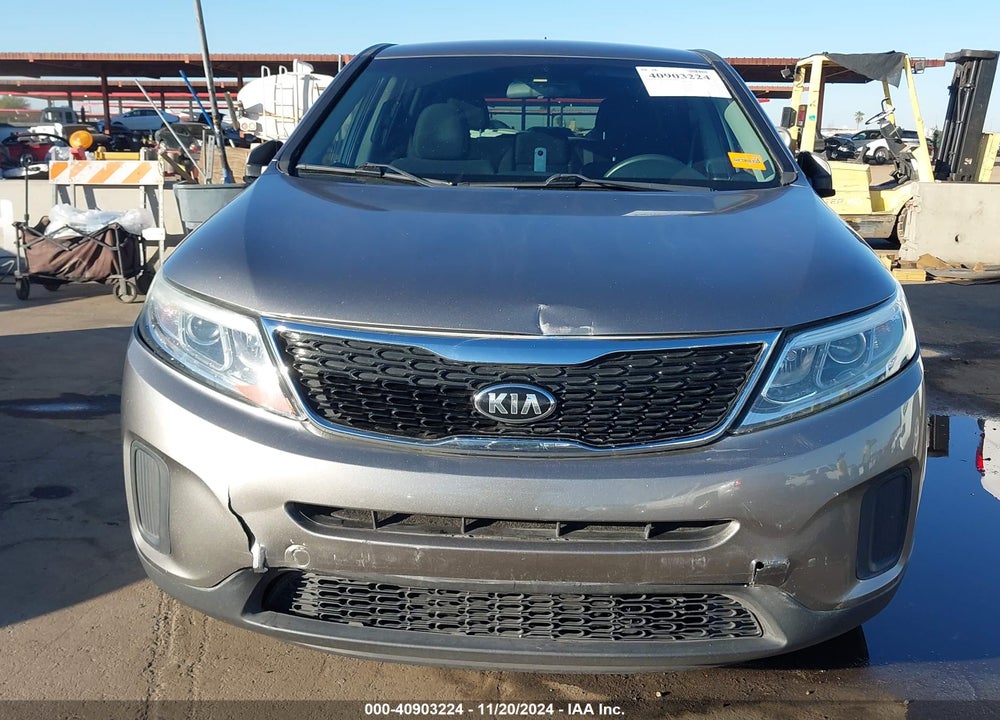 2015 KIA SORENTO LX VIN: 5XYKT3A62FG629573