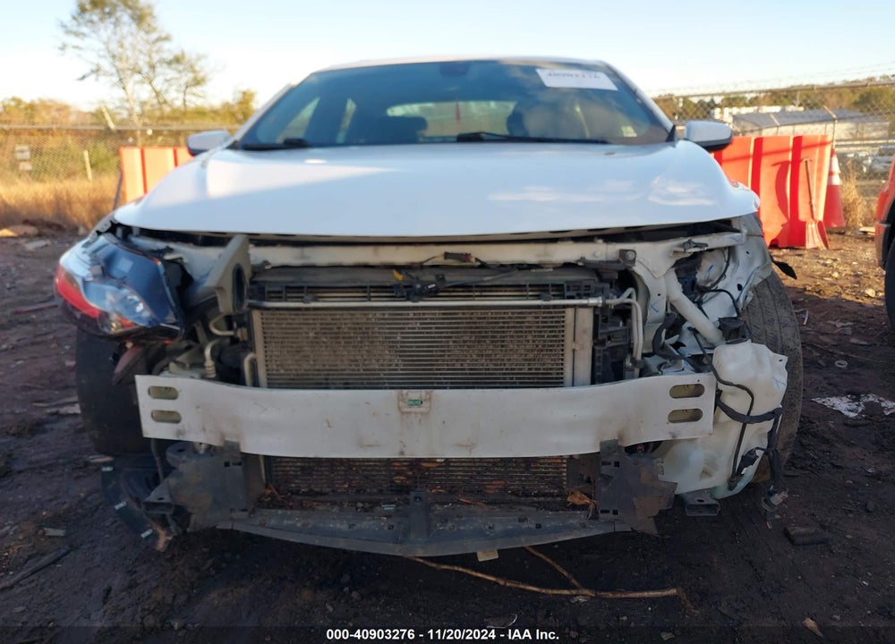 2019 CHEVROLET MALIBU LT VIN: 1G1ZD5ST2KF142911