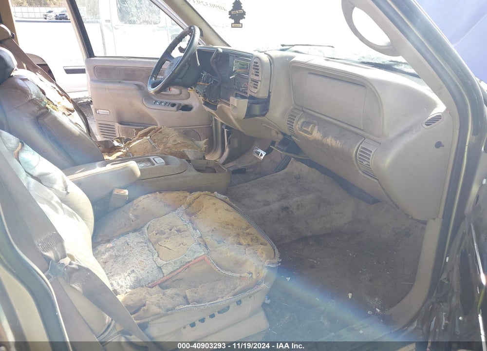 1999 CHEVROLET TAHOE LT VIN: 1GNEC13R8XJ511030