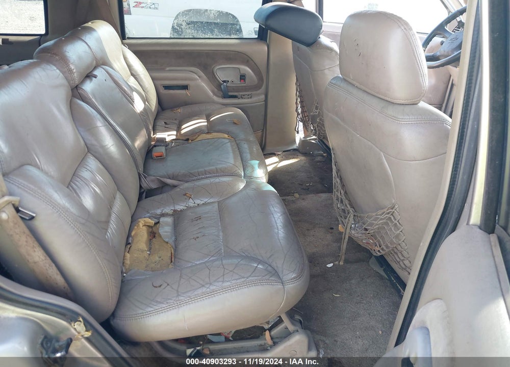 1999 CHEVROLET TAHOE LT VIN: 1GNEC13R8XJ511030