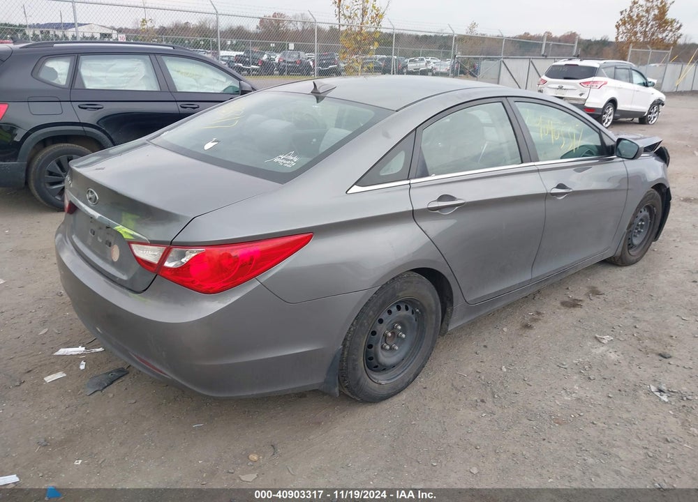 2013 HYUNDAI SONATA VIN: 5NPEB4AC6DH568309