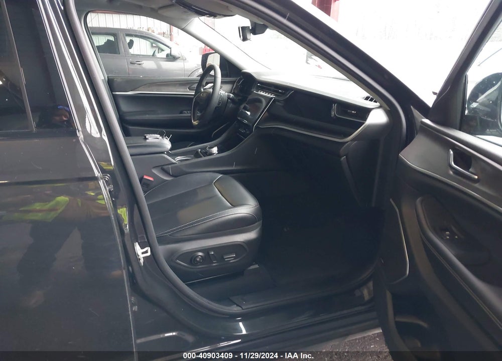 2024 CHEROKEE JEEP GRAND  4XE VIN: 1C4RJYB66R8959535
