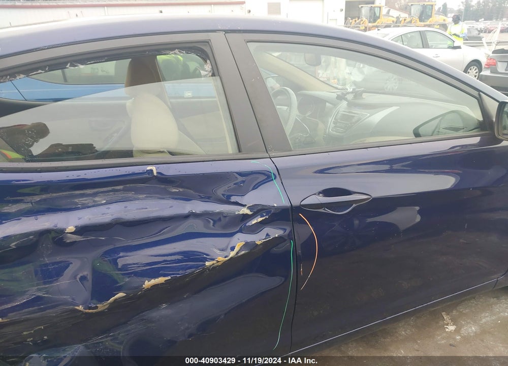 2013 HYUNDAI ELANTRA VIN: 5NPDH4AE6DH244420