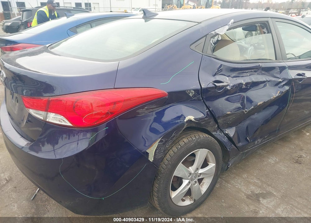 2013 HYUNDAI ELANTRA VIN: 5NPDH4AE6DH244420