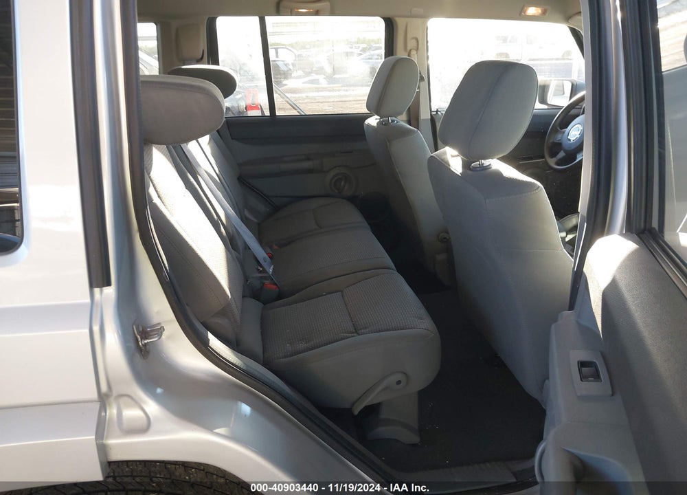 2007 JEEP COMMANDER SPORT VIN: 1J8HH48K27C670112