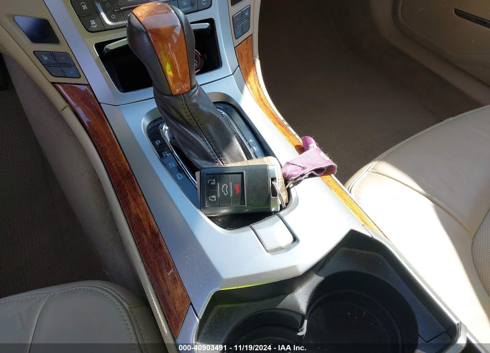 2010 CADILLAC CTS LUXURY VIN: 1G6DF5EG2A0103783