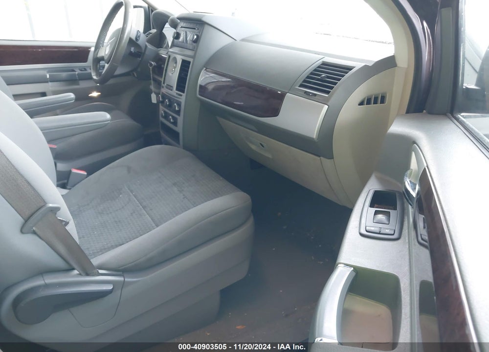 2010 CHRYSLER TOWN & COUNTRY TOURING VIN: 2A4RR5D14AR399400