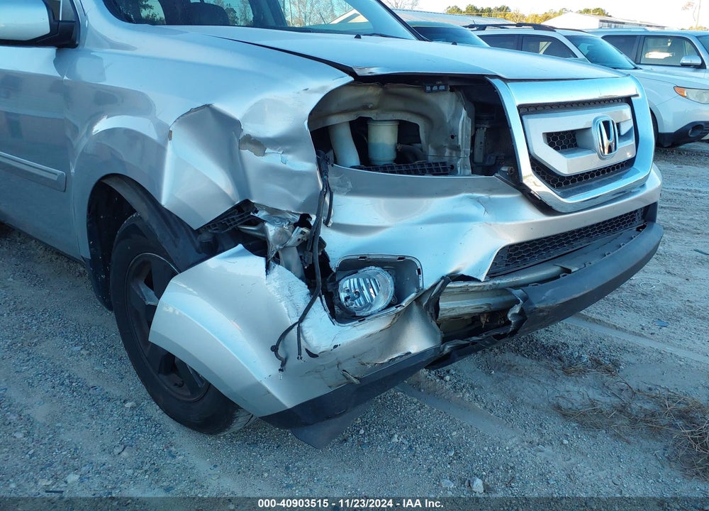 2011 HONDA PILOT EX-L VIN: 5FNYF4H52BB053294