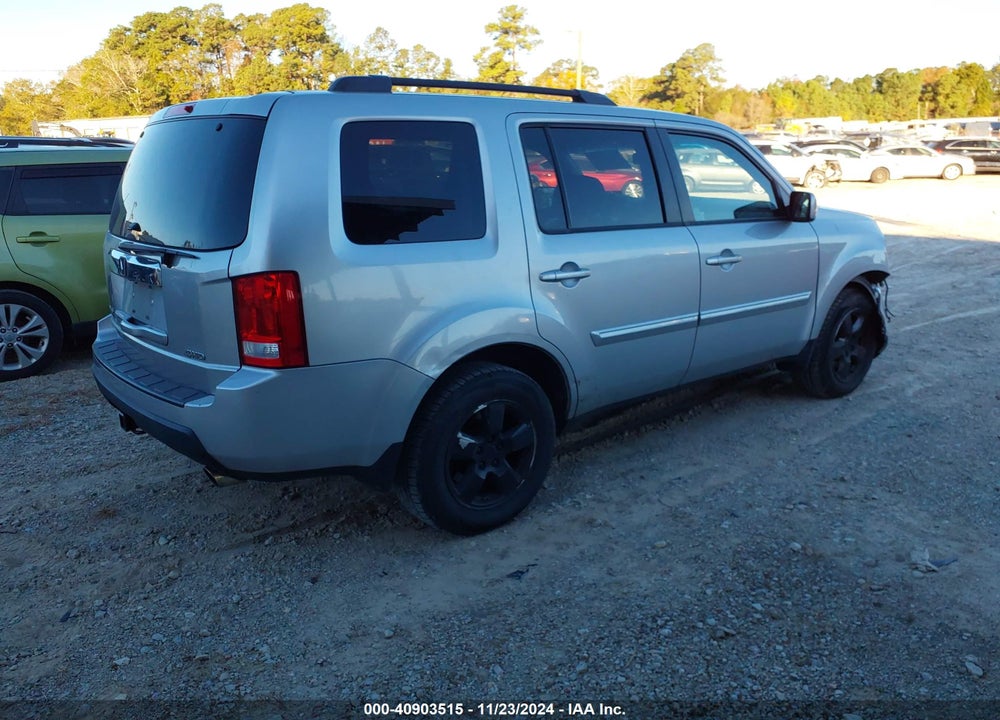 2011 HONDA PILOT EX-L VIN: 5FNYF4H52BB053294