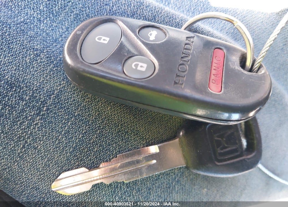 2001 HONDA ACCORD 3.0 EX VIN: 1HGCG16581A045461