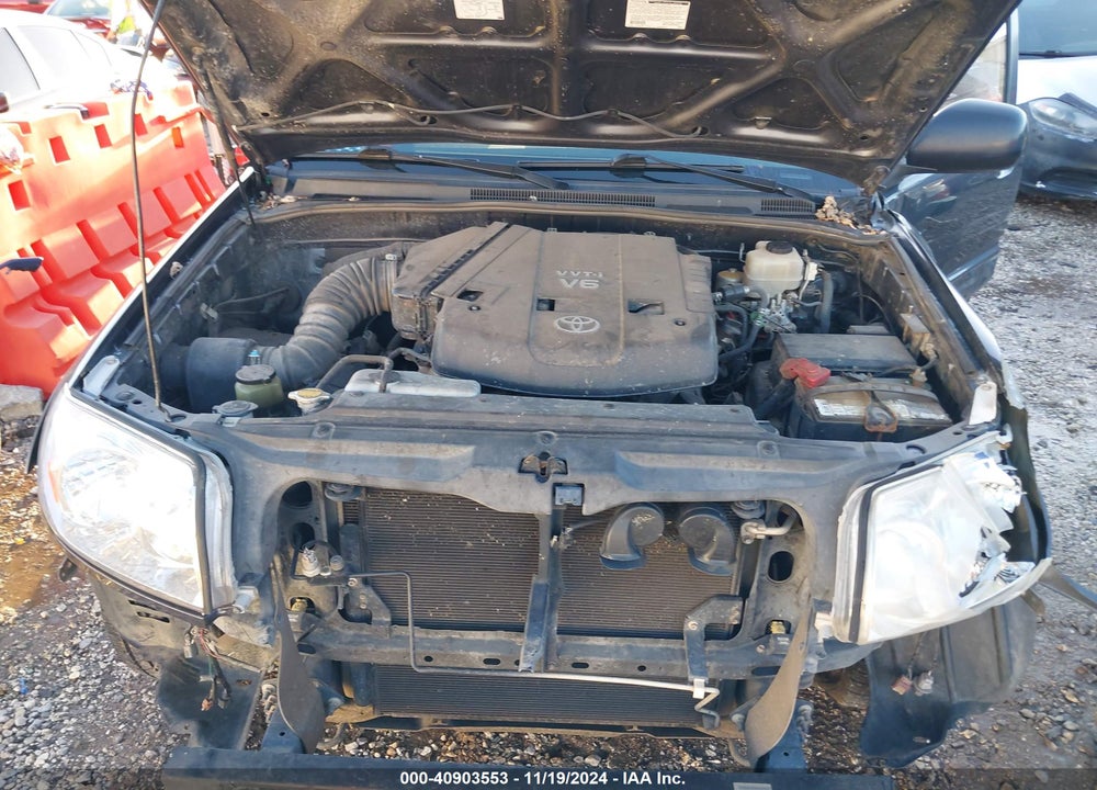 2005 TOYOTA 4RUNNER SR5 V6 VIN: JTEZU14R158034396