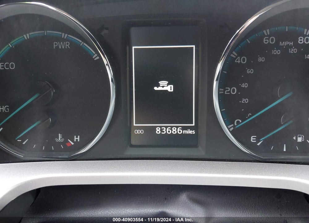 2018 TOYOTA RAV4 HYBRID XLE VIN: JTMRJREV9JD201726