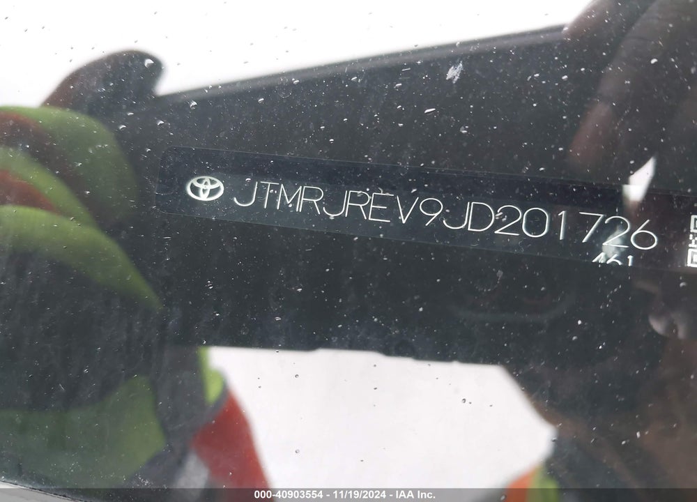 2018 TOYOTA RAV4 HYBRID XLE VIN: JTMRJREV9JD201726