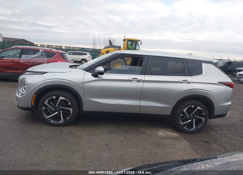 2024 MITSUBISHI OUTLANDER SE 2.5 /SE BLACK EDITION /SE BLACK EDITION W/PANO ROOF /SE RALLIART VIN: JA4J4VA86RZ061253