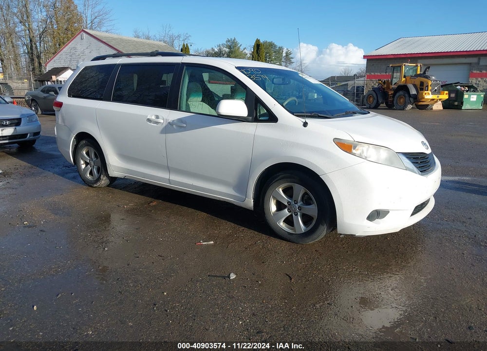 2012 TOYOTA SIENNA LE V6 8 PASSENGER VIN: 5TDKK3DC0CS261087
