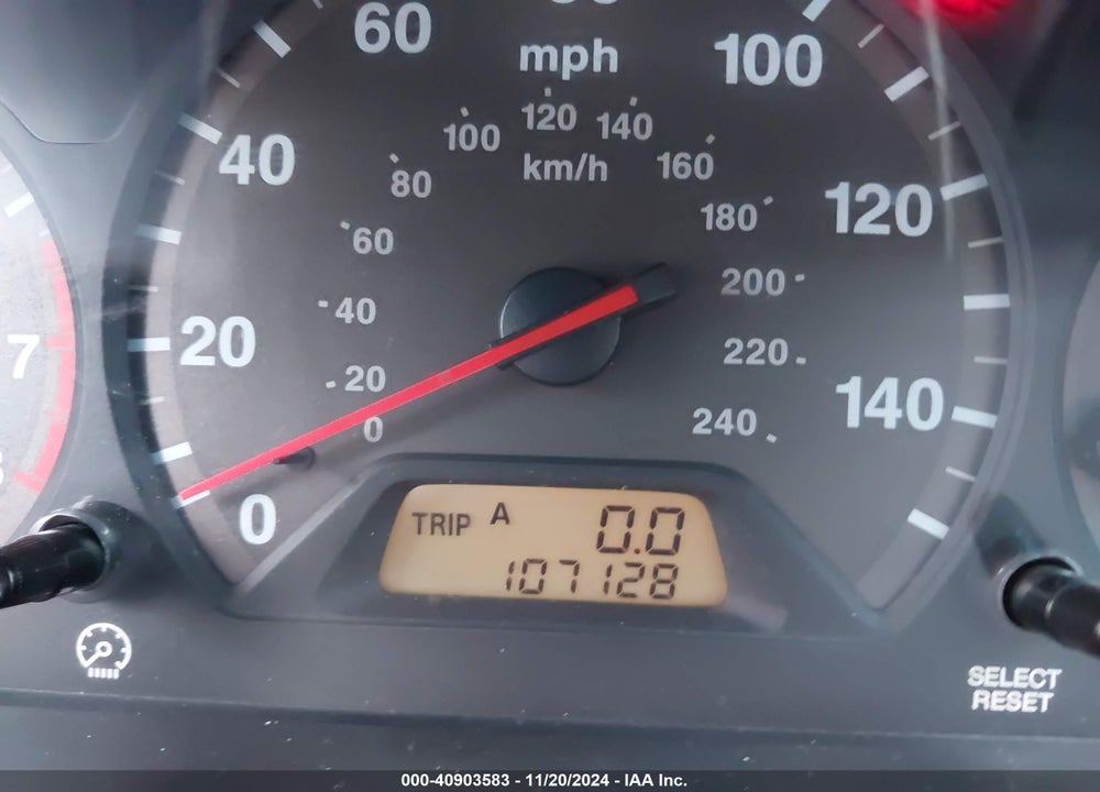 2001 HONDA ACCORD 3.0 LX VIN: 1HGCG22401A035526