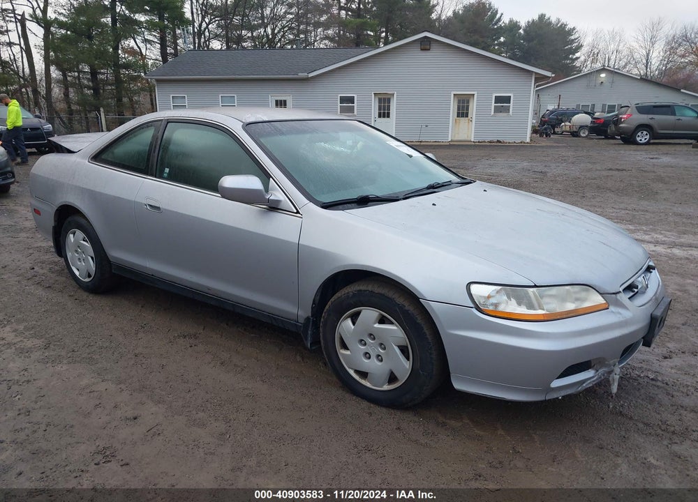 2001 HONDA ACCORD 3.0 LX VIN: 1HGCG22401A035526