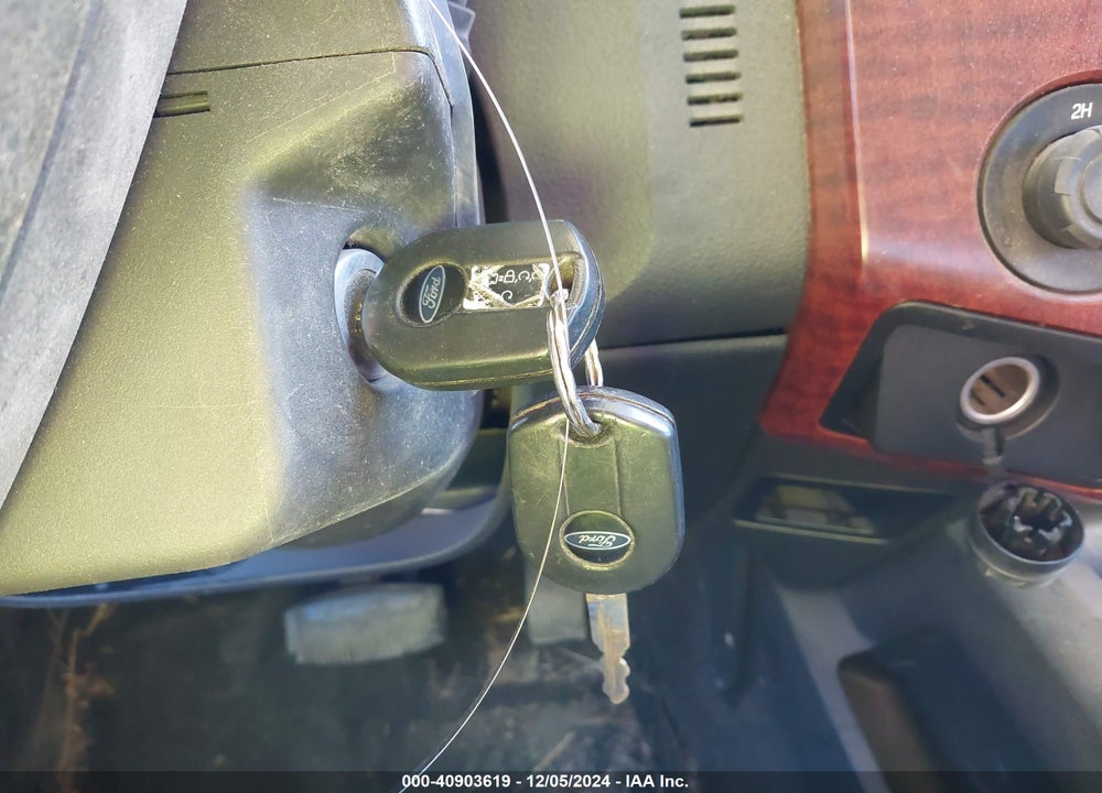 2011 FORD F-350 LARIAT VIN: 1FT8W3DTXBEB18683