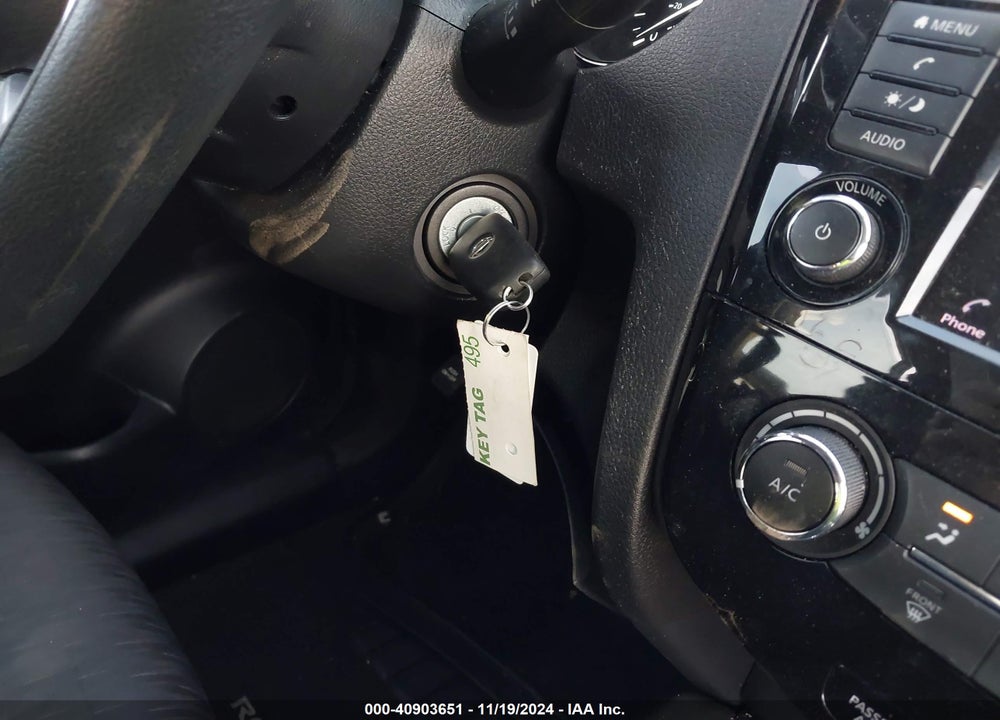 2018 NISSAN ROGUE S VIN: JN8AT2MV7JW308962