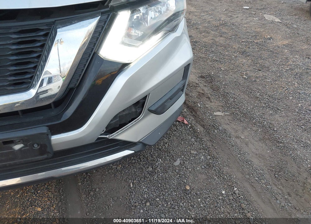 2018 NISSAN ROGUE S VIN: JN8AT2MV7JW308962