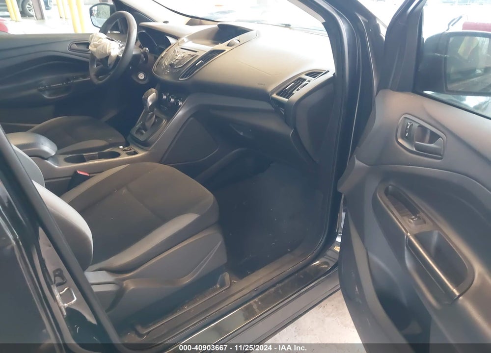 2013 FORD ESCAPE S VIN: 1FMCU0F71DUA20693