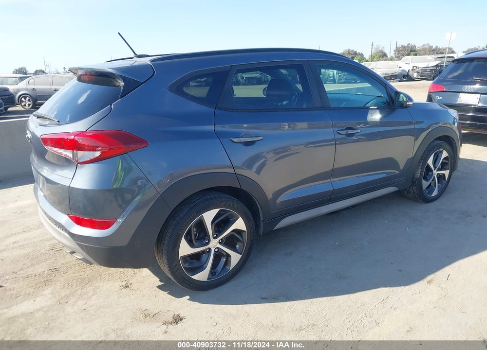 2017 HYUNDAI TUCSON VALUE VIN: KM8J33A22HU562799